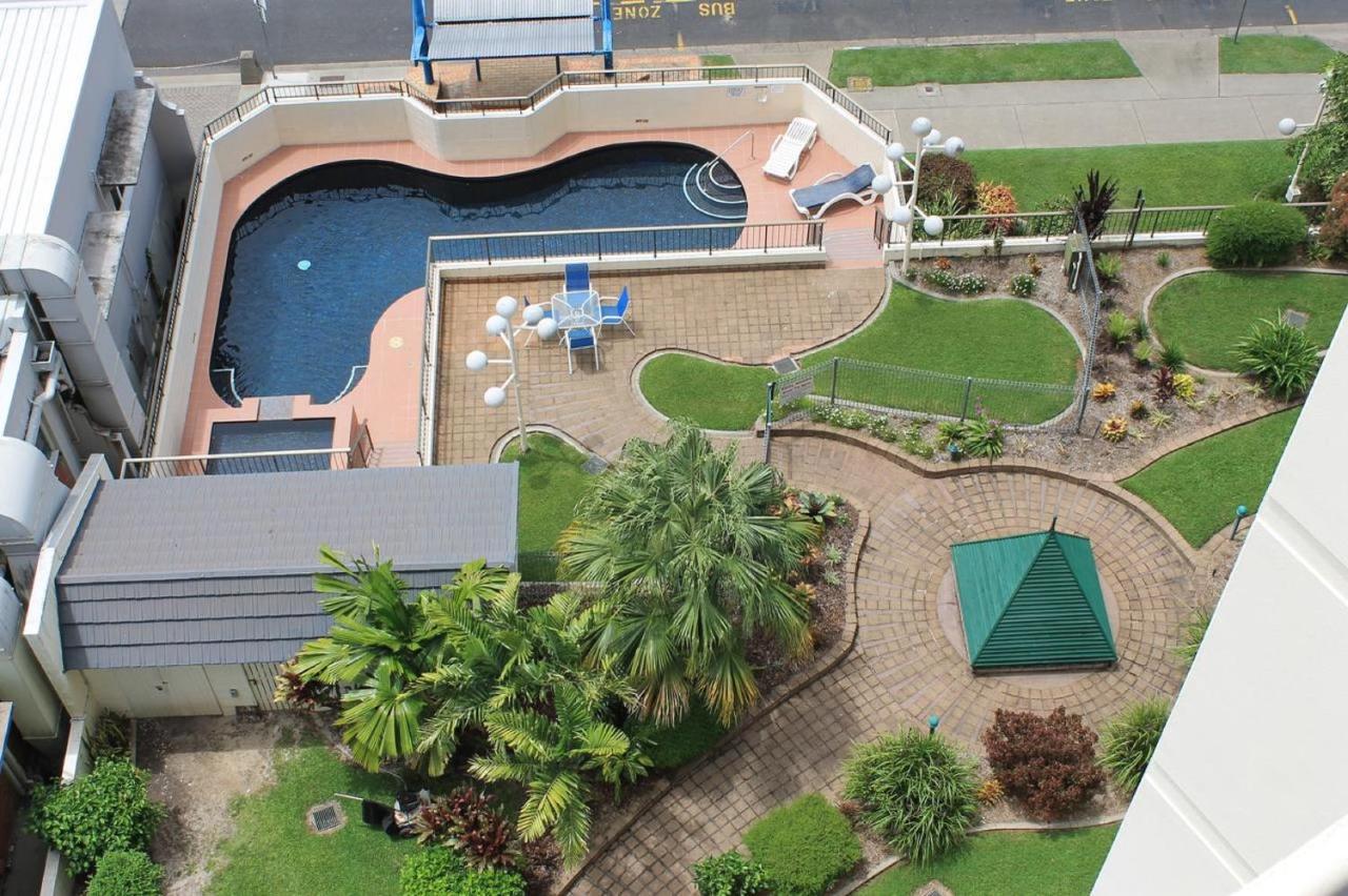 Cairns Ocean View Apartment In Aquarius Buitenkant foto