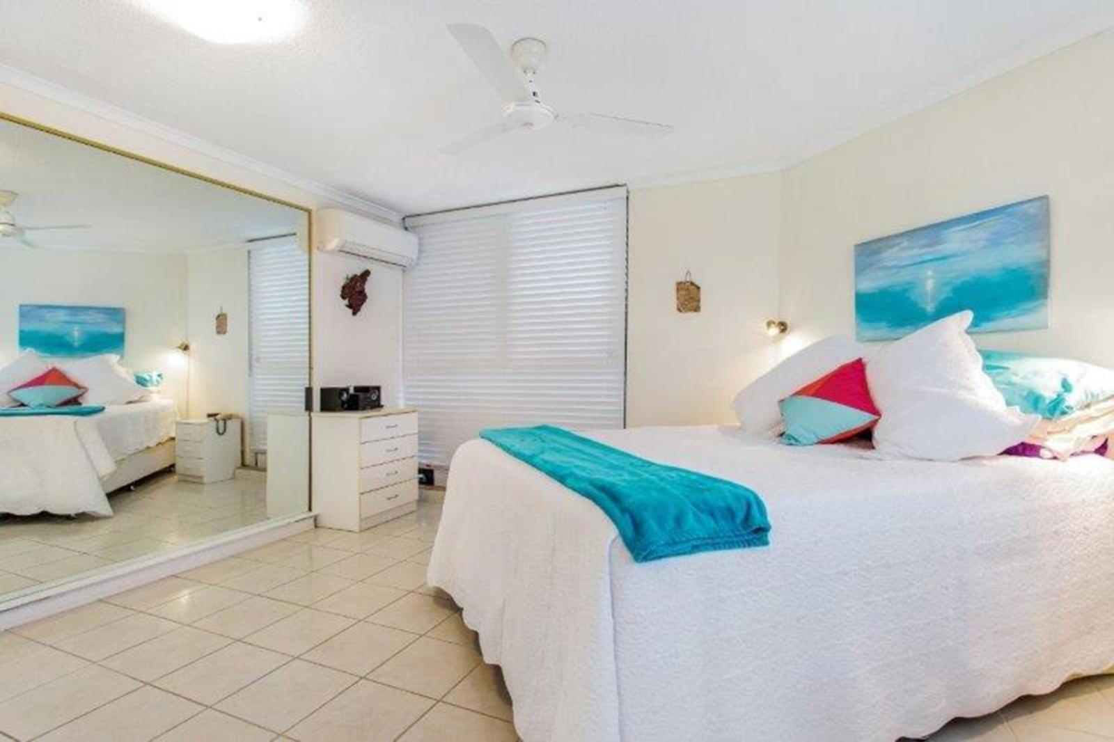 Cairns Ocean View Apartment In Aquarius Buitenkant foto